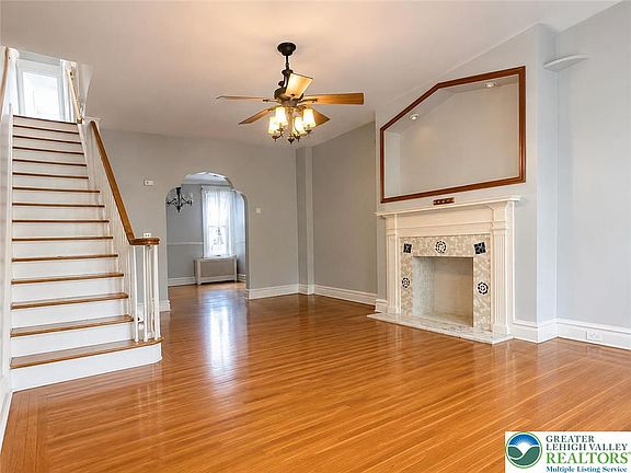 4th image of 1538 W Chew St