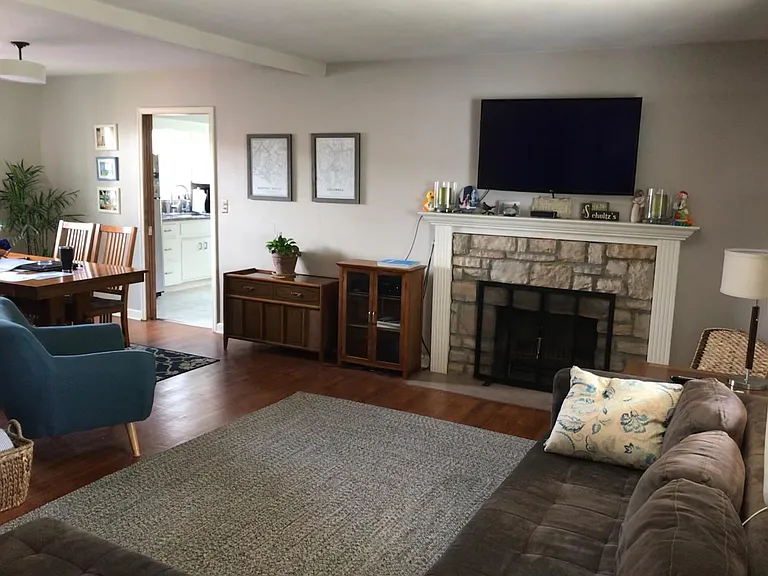 3060 Redding Rd — Photo 2