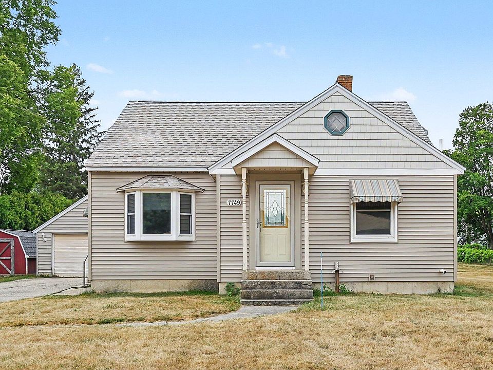 7749 Henry Ave, Jenison, MI 49428 | Zillow