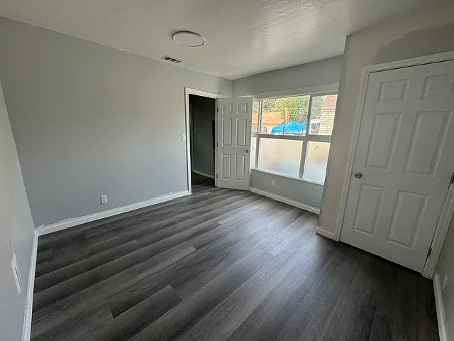 1638 76th Ave — Photo 6