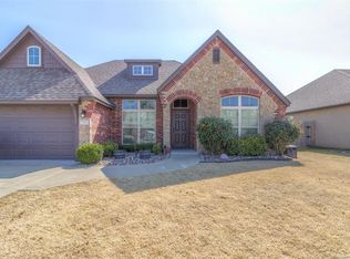 2705 W Little Rock Pl, Broken Arrow, OK 74011