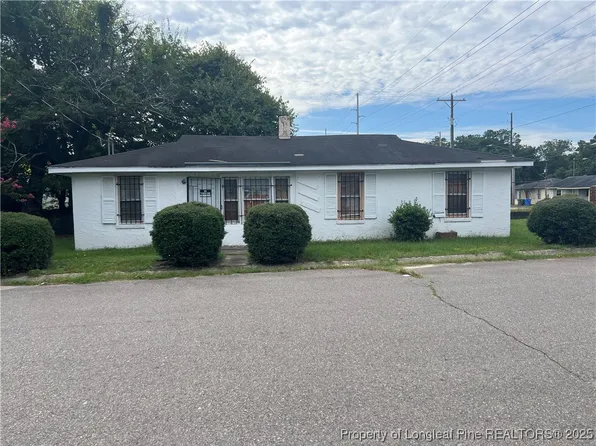 2212 Murchison Rd, Fayetteville, NC 28301