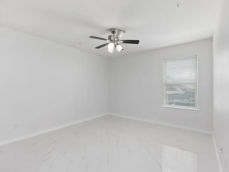 Downstairs no balcony, Master bedroom