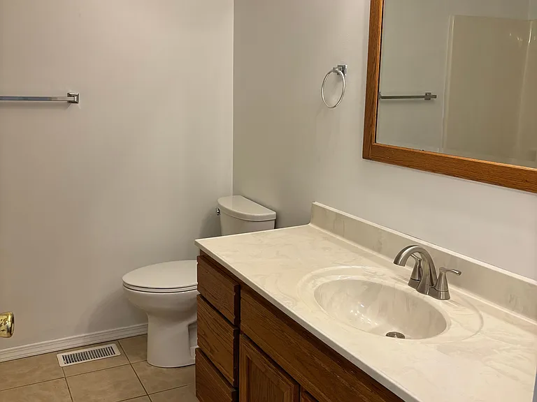 5391 Country Club Rd #B — Photo 9