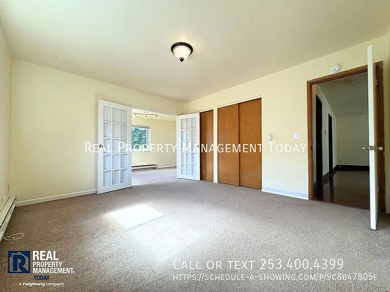 338 Regents Blvd #UPPER — Photo 13