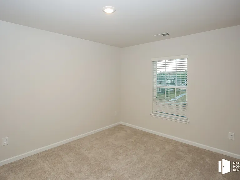 17019 Dragonstone Ct — Photo 8