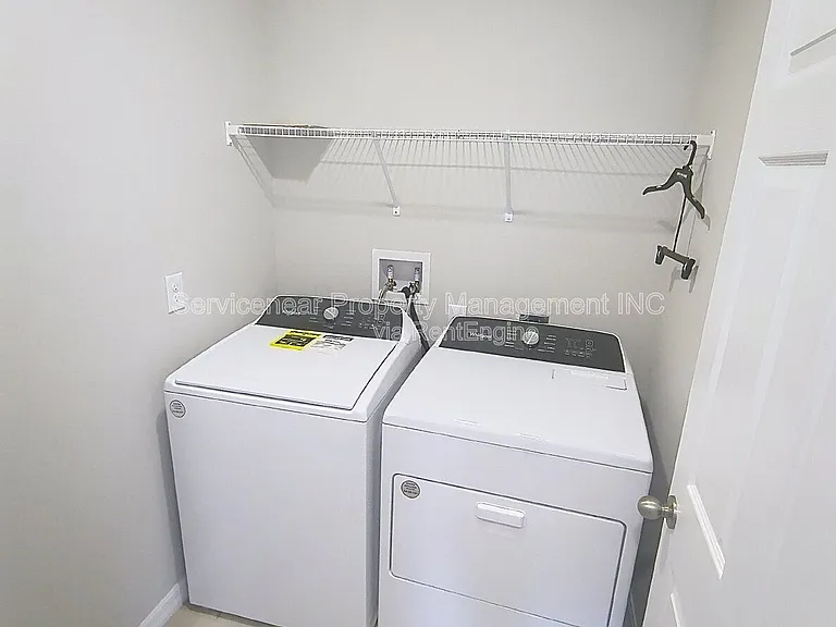 12937 Camarillo Pl — Photo 38
