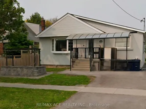 66 Portsdown Rd, Toronto, ON M1P 1V1