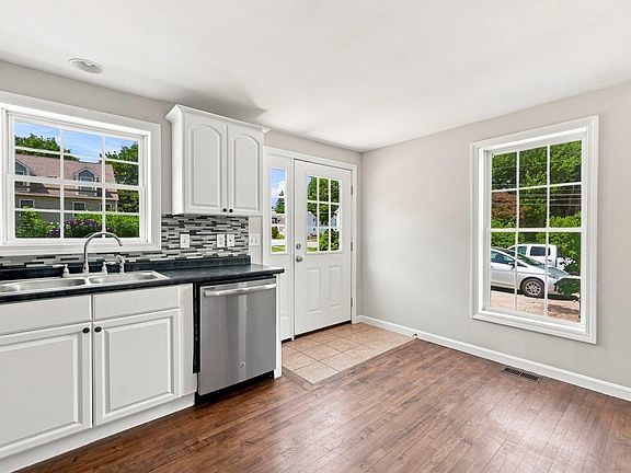 5th image of 115 Portland Avenue #A