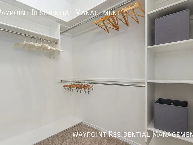 9640 W Sleepy Hollow Ln — Photo 31