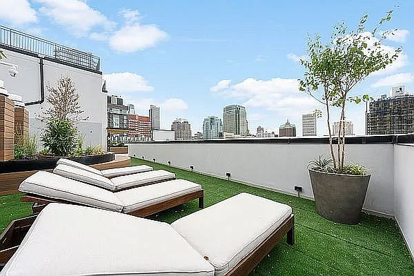 Rented by Nooklyn NYC LLC | media 24