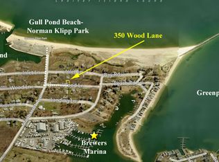 350 Wood Ln, Greenport, NY 11944