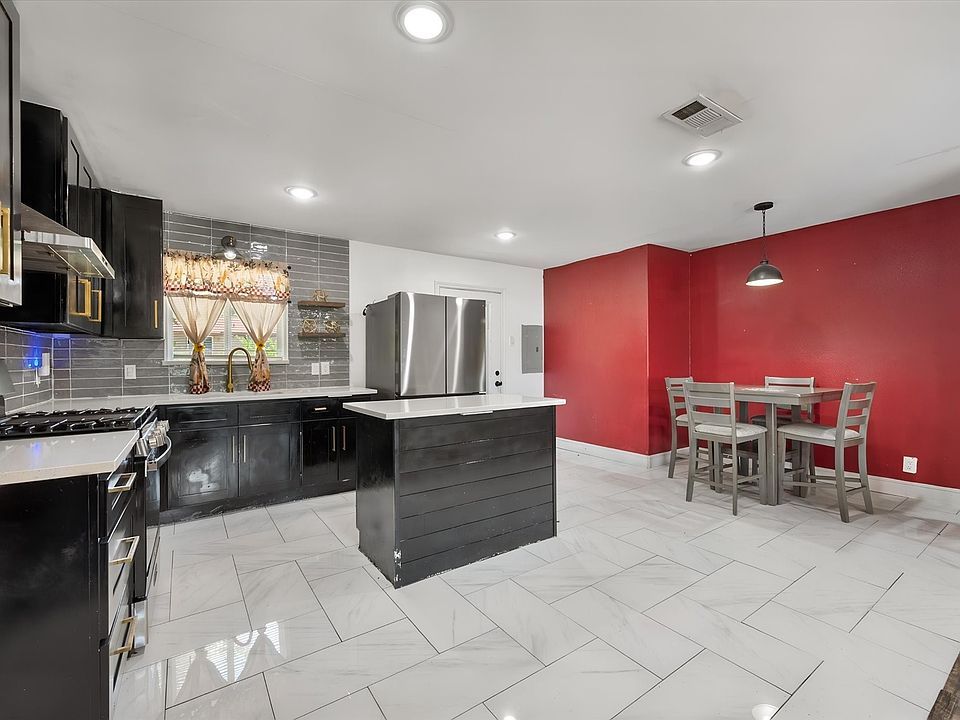 1st image of 2611 Hardy Pl