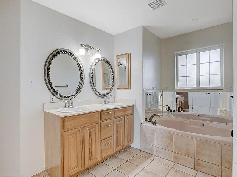 5413 Dimick Ave #A-B — Photo 16
