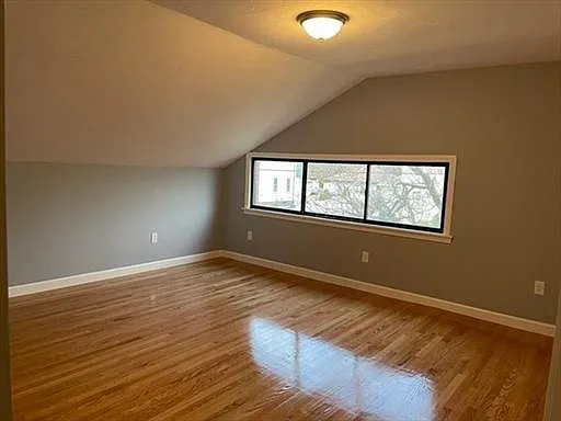 90 Fernwood Ave #2 — Photo 9