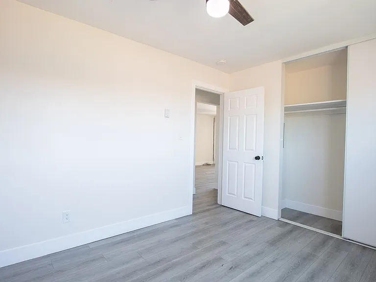 1642 C Avenue — Photo 8