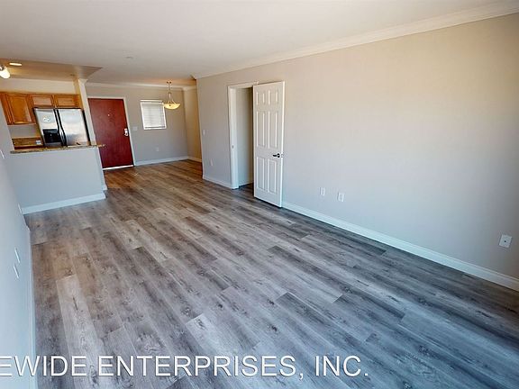 5th image of 7925 Ventura Canyon Ave Unit 306
