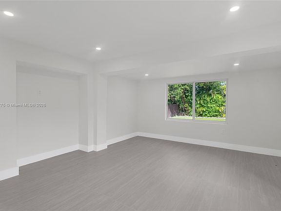 3rd image of 2949 SW 14th St