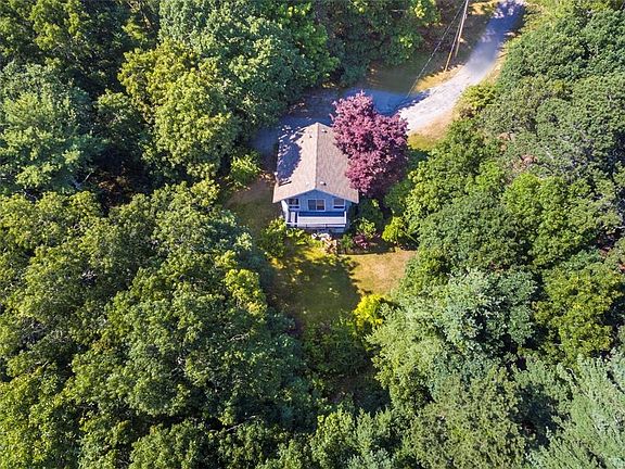 3rd image of 127 Whippoorwill Dr