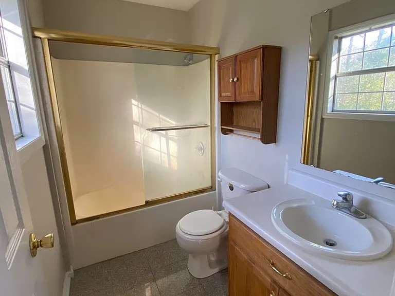 81 Eastwood Dr — Photo 8