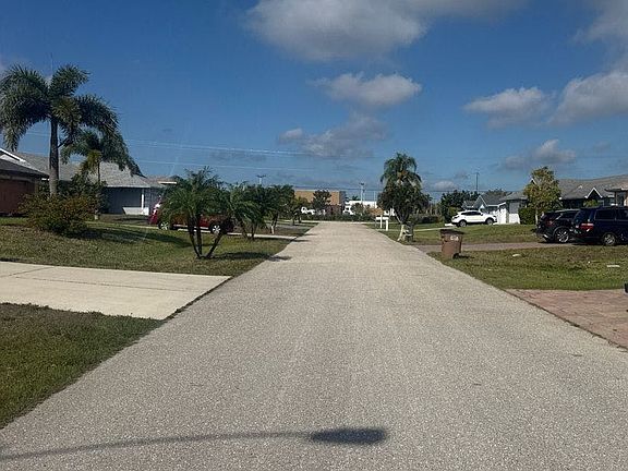 5th image of 626 SW 25th Ter