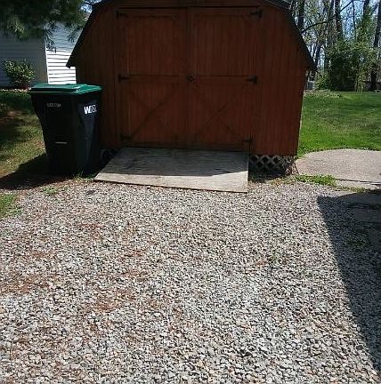 3rd image of 19 Scott Rd