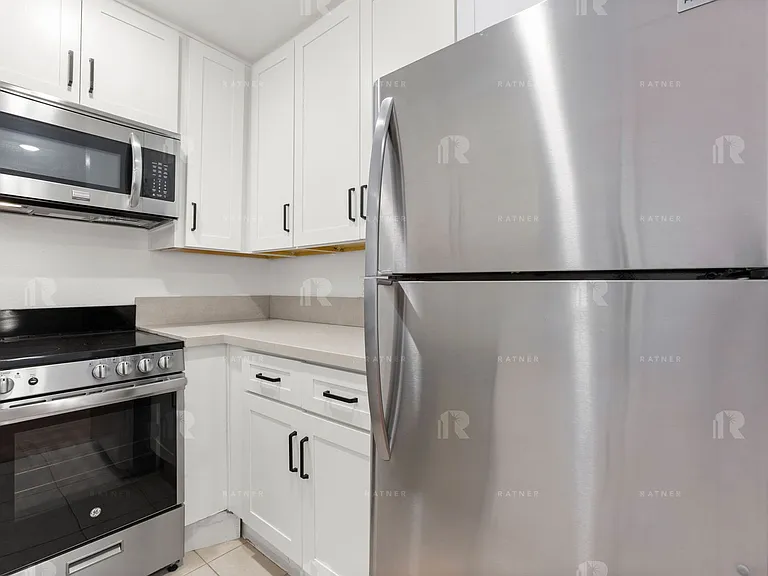 4610 Natick Ave — Photo 8