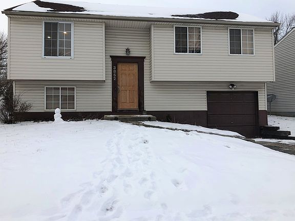 2nd image of 3852 Farm Brook Ln