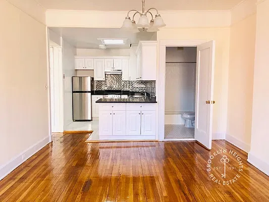 Rented by Brooklyn Heights Real Estate Inc | media 6