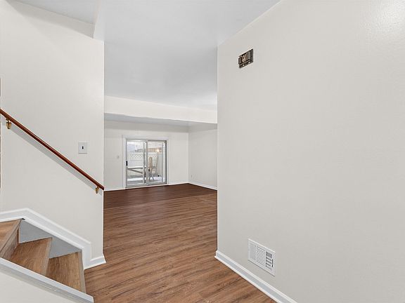 5th image of 1812 E Thirteen Mile Rd