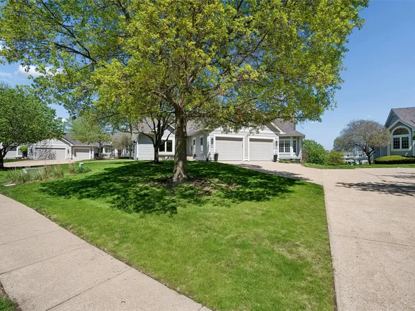 13619 Bay Hill Dr, Clive, IA 50325