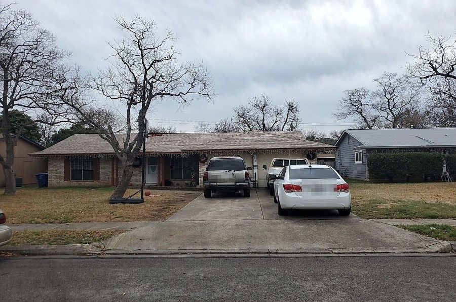 1st image of 7518 Pipers Glade St