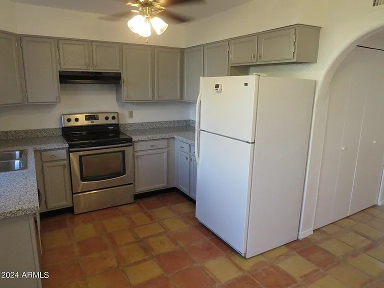 921 W University Dr #1129 — Photo 9