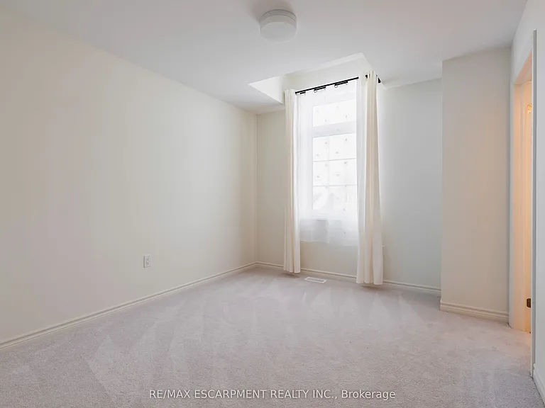 48 Sparrow Way — Photo 25