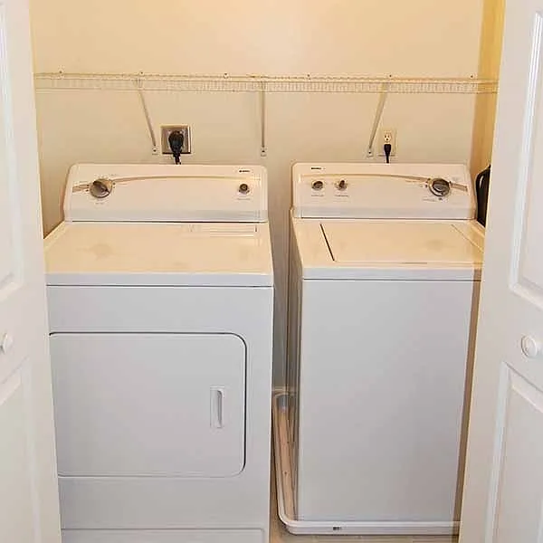 Stony Pointe Apartments - Laundry