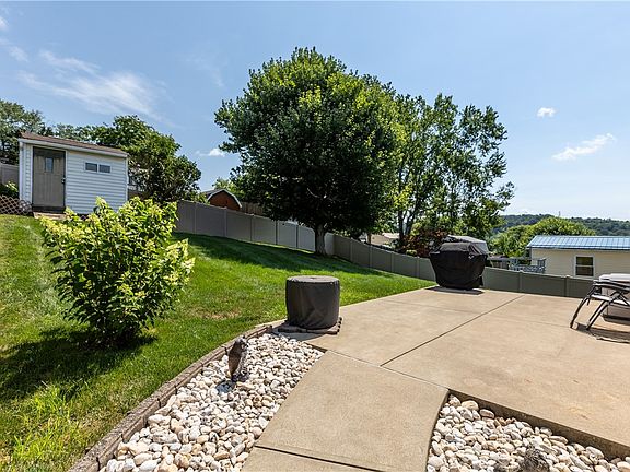 4th image of 214 Winslow Dr