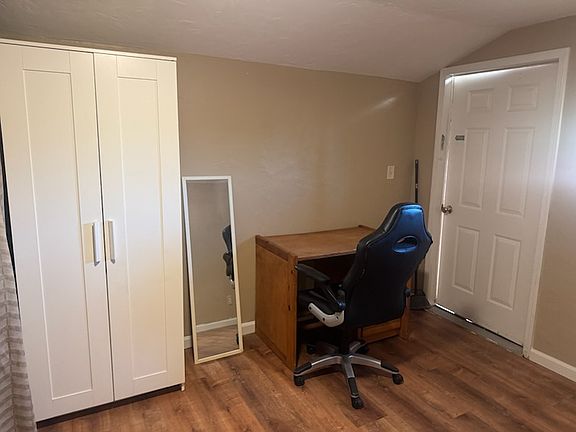 3rd image of 1043 E Loma Vista Drive Casita #1