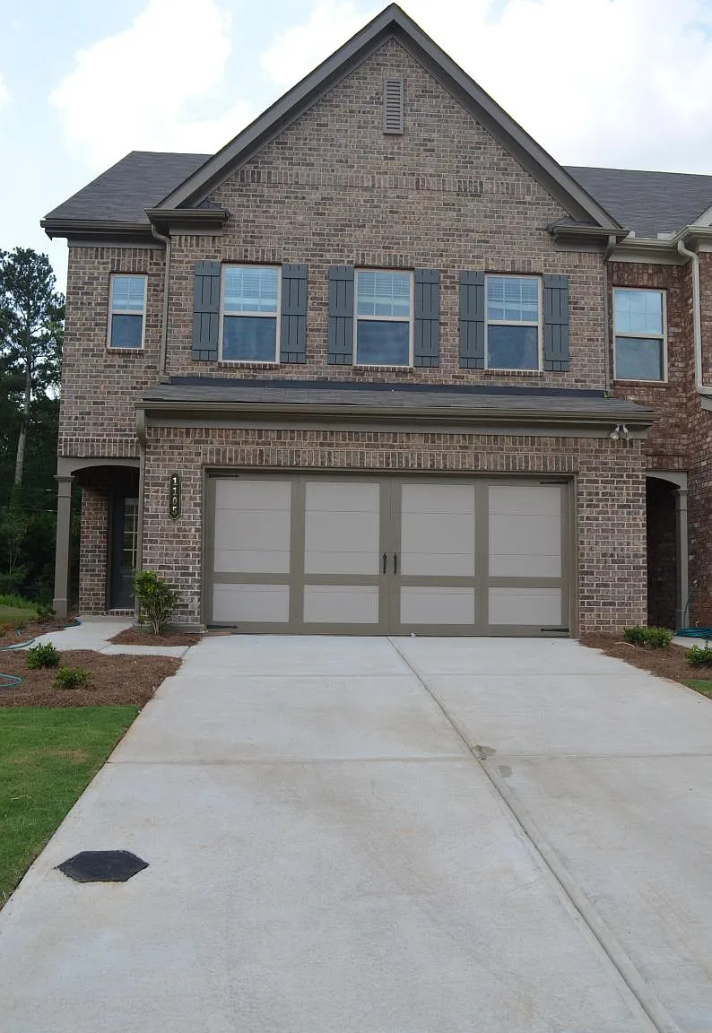3 bed, 2.5 bath, 1864 sqft, $2,750 — Photo 1