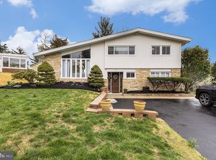 17 Red Rowan Ln, Plymouth Meeting, PA 19462