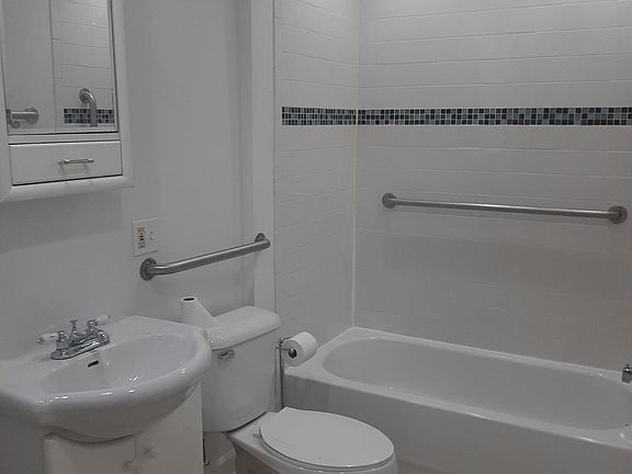 3rd image of 2019 S Allport St Floor 2