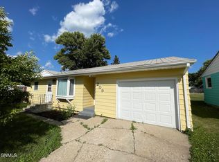 209 S Torning St, Tioga, ND 58852