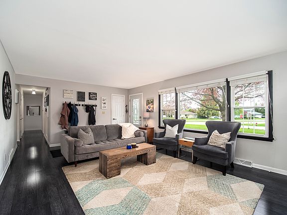 4th image of 8381 N 48th St