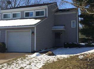 1921 Blackthorn Dr, Champaign, IL 61821