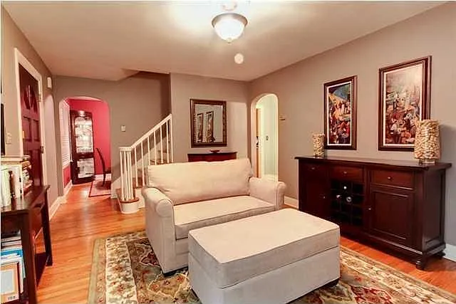 3 bed, 1547 sqft, $2,550 — Photo 2