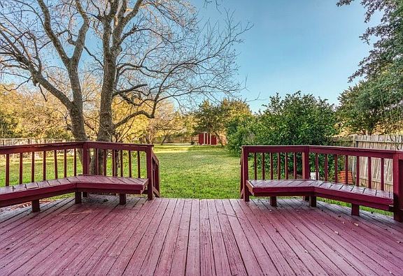 2nd image of 2226 Newoak Park