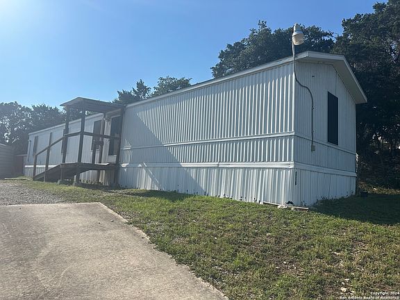 5th image of 316 SIR WINSTON DR