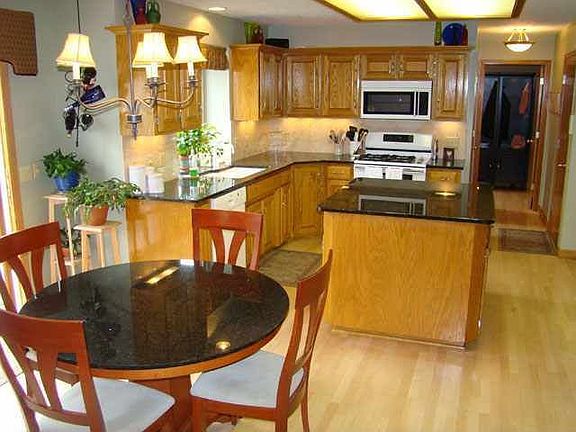 5th image of 2212 N 153rd Ave