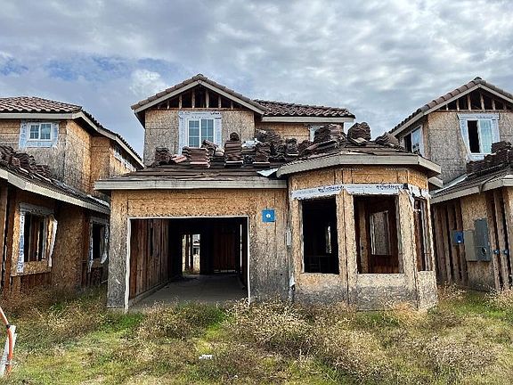 4th image of 1500 E Whitmore Avenue