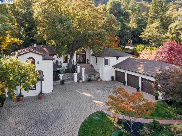 2411 Lunada Ln, Alamo, CA 94507