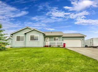 935 S Pinnacle Mountain Dr, Palmer, AK 99645